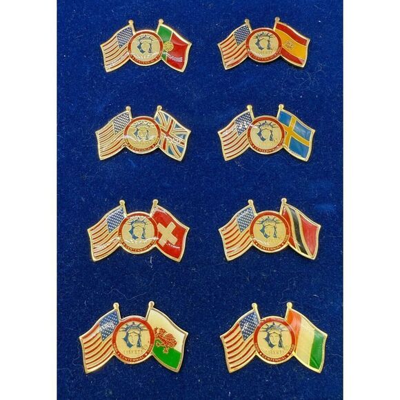 (26) Vintage Statue of Liberty with US & International Flags Patriotic Pins - Picture 6 of 8